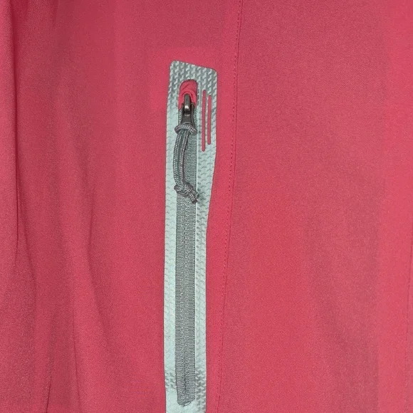 Free Country Woman Bright Pink Raincoat - Picture 4 of 13